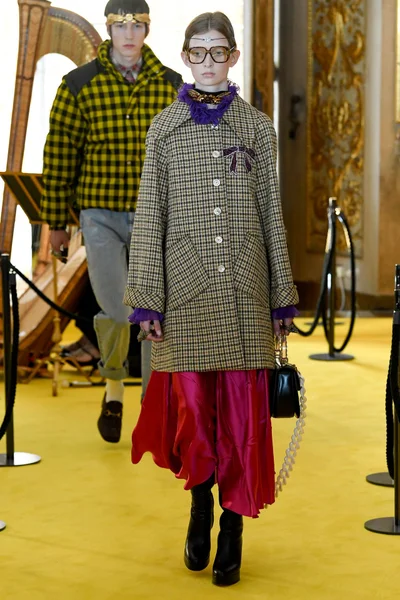Look 43